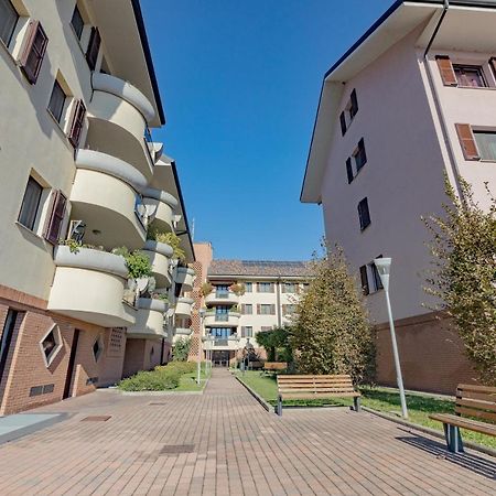 Milan Forum Camelia Guesthouse Assago Exteriér fotografie